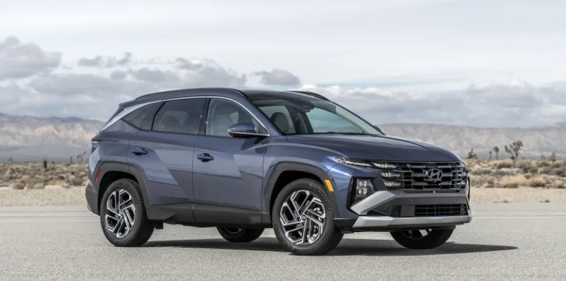 Hyundai Tucson in a blue / silver color